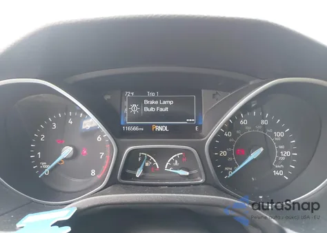 2016 Ford Focus Se z USA, uszkodzony, nr VIN 1FADP3F21GL232287